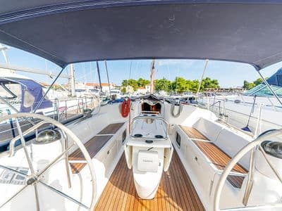 Sun Odyssey 43 pogled s boka — Zadar