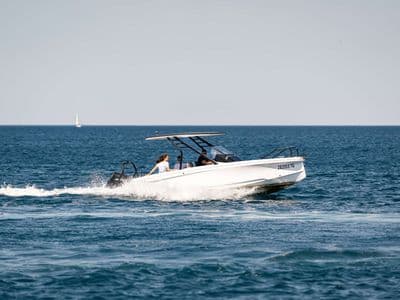 Axopar 22 T-top pogled s boka — Zadar