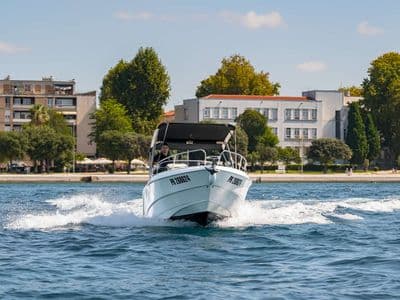 Unutrašnjost Eolo 730 — Zadar