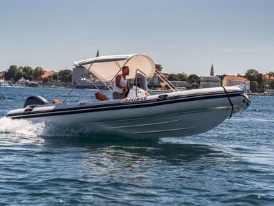 Unutrašnjost Tiger Marine Open 650 — Zadar