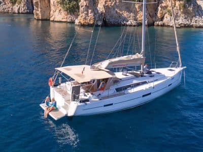 Dufour 460 GL pogled s boka — Zadar