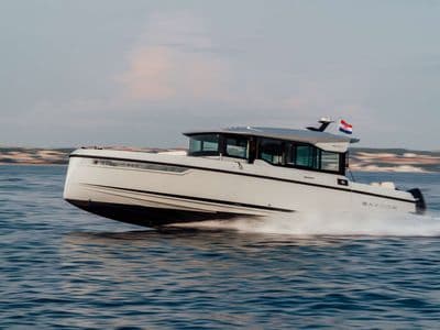 Kockpit Saxdor 320 GTC — Zadar