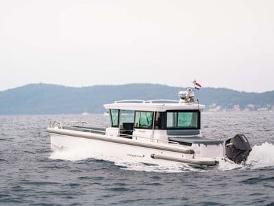 Kockpit Axopar 28 AC — Zadar