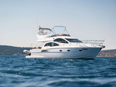 Fly-bridge Astondoa 43 GLX Fly — Zadar