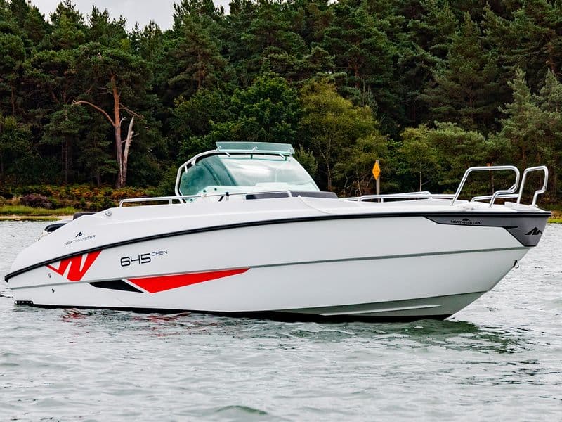 Northmaster 645 Open T-Top — pogled s pramca