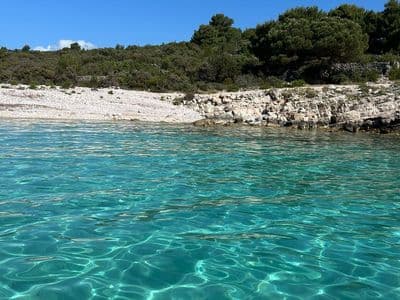 Blue Lagoon rent a boat — salmeri
