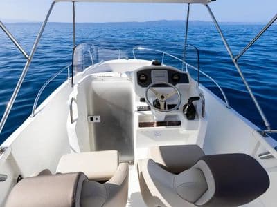 Jeanneau Cap Camarat 6.5 CC 2016
