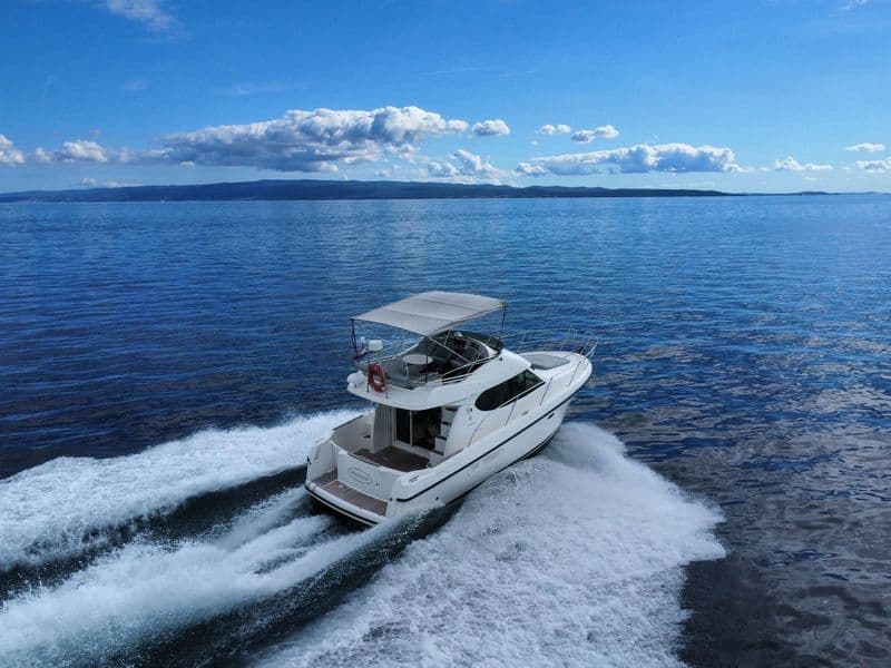 Boating Split - Jeanneau Prestige 32 Fly