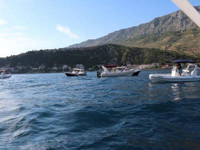 Maestral 555 na moru