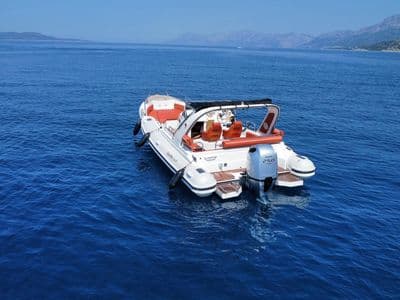 Aquamax B-27F unutrašnjost