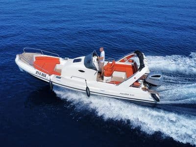 Aquamax B-27F na moru