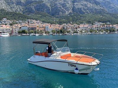 Quicksilver 675 Sundeck detalji