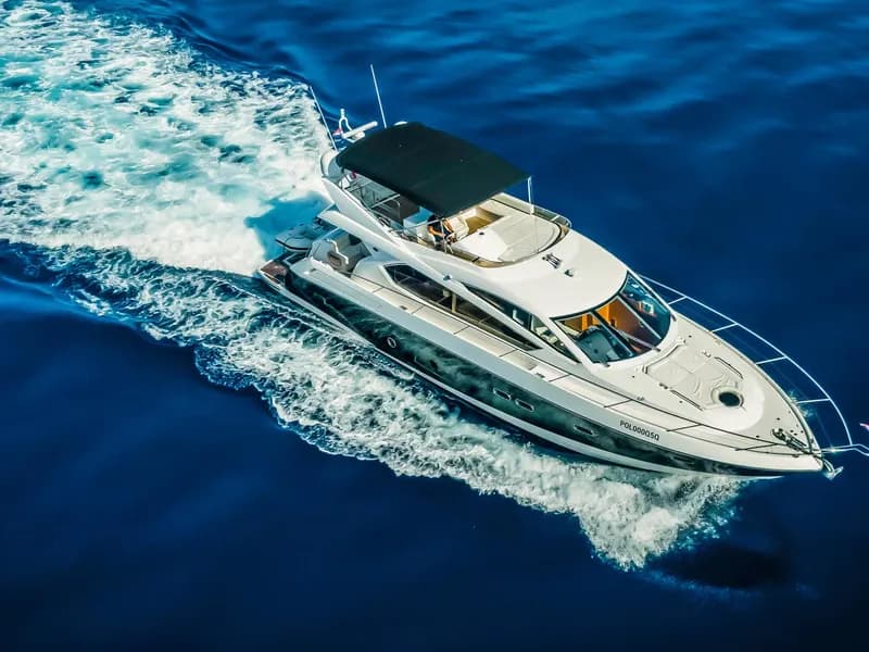 Axopar 37 sun top - featured image