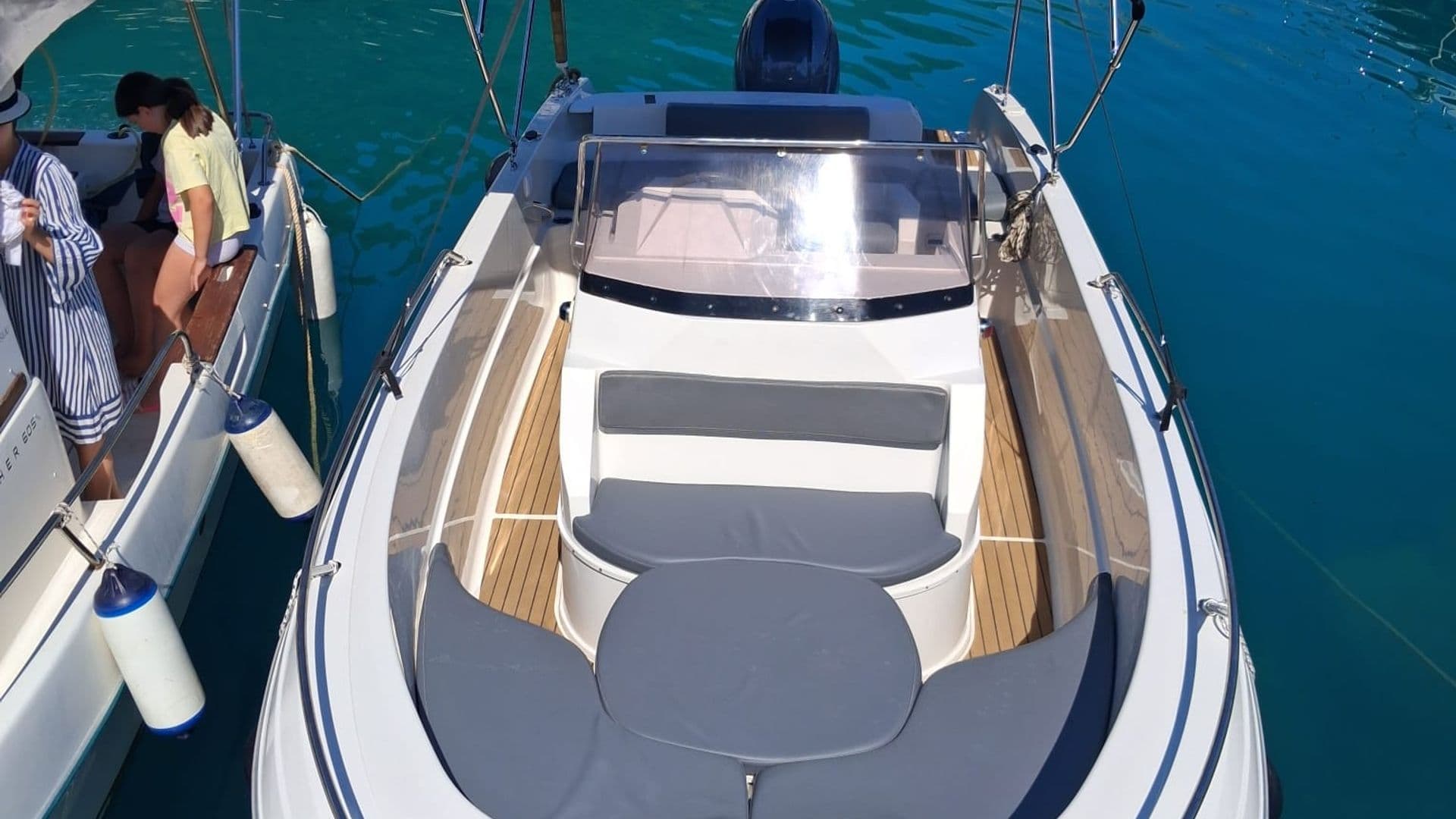 Pacific Craft 670 - Teranga Boat Charter Makarska