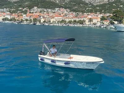 Adria M Sport 500 na moru