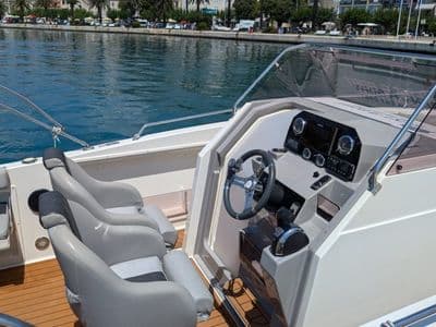 Atlantic 750 Open bočni pogled