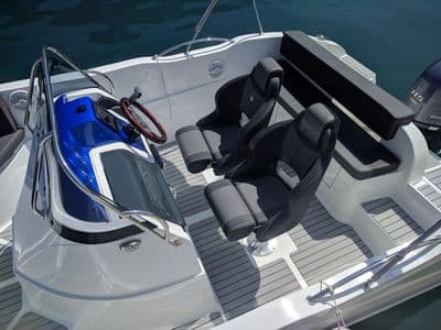 Unutrašnjost Barracuda 545