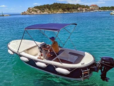 Unutrašnjost Betina 500