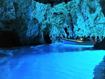 Modra špilja Biševo