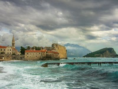 Stari grad Budva, tvrđava i plaža