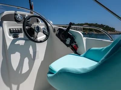 Upravljačko mjesto Cap Camarat 625