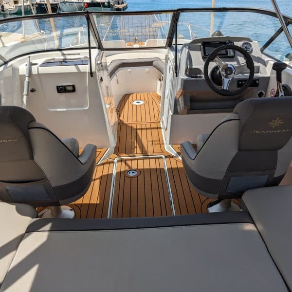 Cap Camarat 6.5 Bowrider Makarska