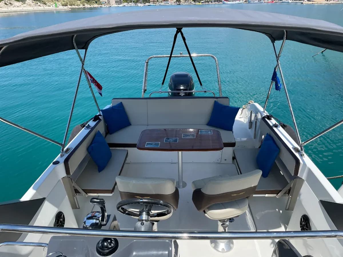 Beneteau Flyer 7.7 SUNdeck Makarska