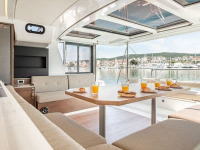 Bali 4.2 Gaming King - Catana Bali 4.2 for rent in Sibenik