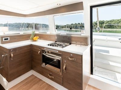 Bali 4.2 Gaming King - Catana Bali 4.2 for rent in Sibenik