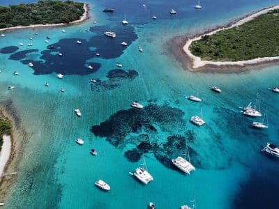 Kristalno čisto more uz otok Šolta privatni izlet