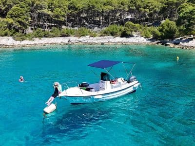 VEN 501 AS RIB boat rental Brac Milna