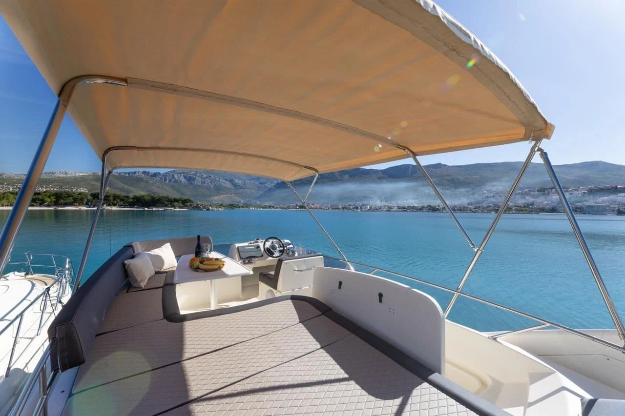 Boating Split - Jeanneau Prestige 400 Fly