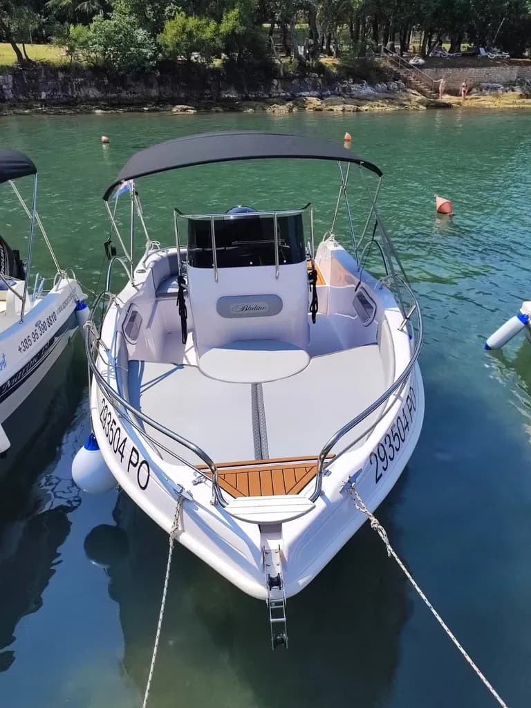 Blueline 21 150HP - Rent a Boat Poreč